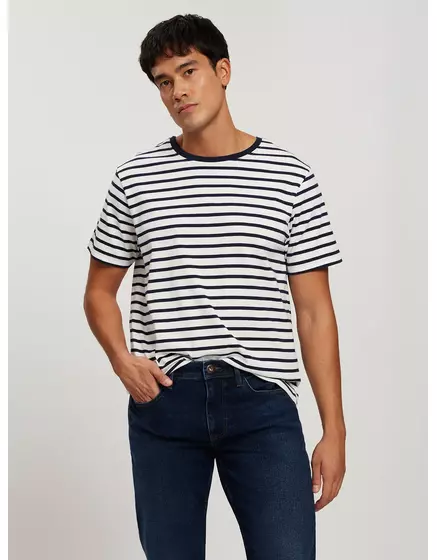 16067-001 NAVY M